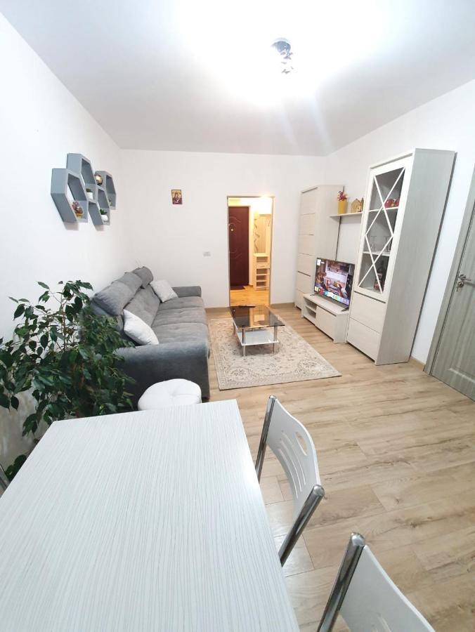 Apartament Ultra Central Marly Gura Humorului Bagian luar foto
