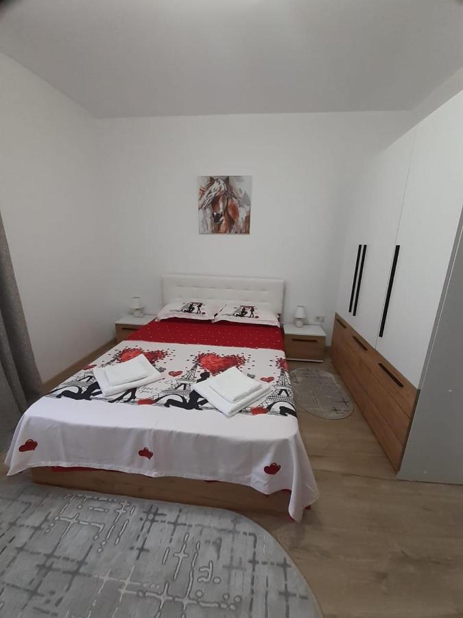 Apartament Ultra Central Marly Gura Humorului Bagian luar foto