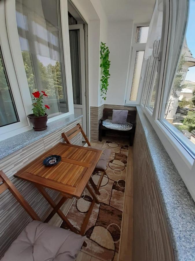 Apartament Ultra Central Marly Gura Humorului Bagian luar foto